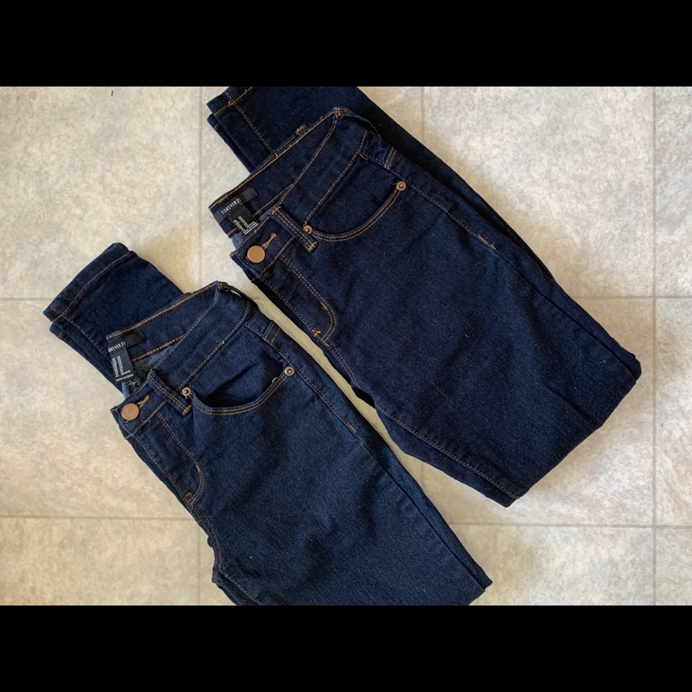 Forever 21 dark blue skinny jeans👖💙